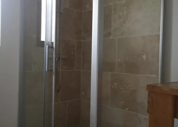 Pensionat Gite Illats