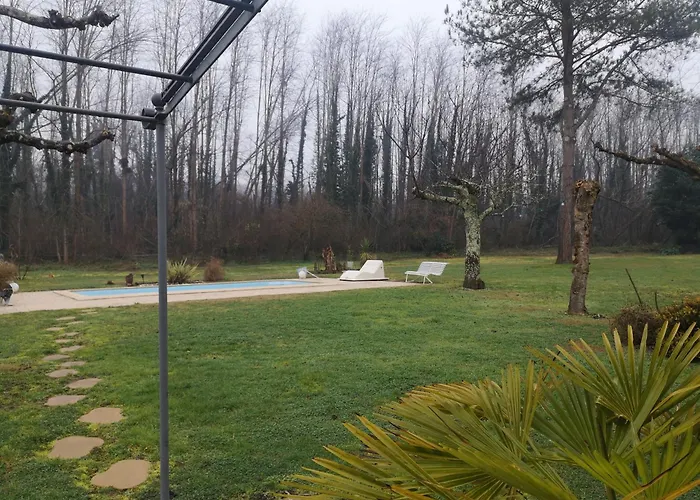 Pensionat Gite Illats